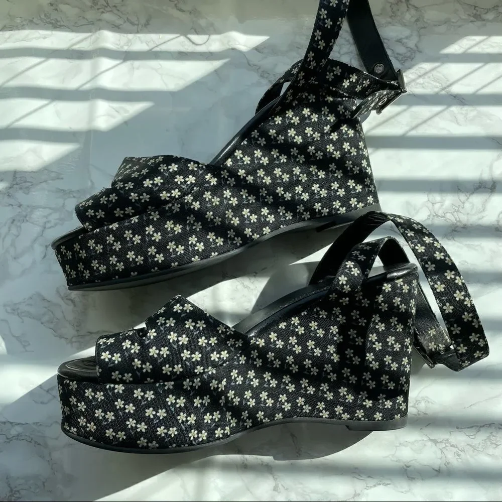 newbark sandal